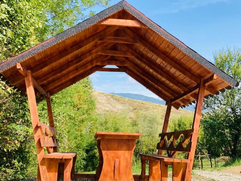 Cabanele Lu' Dinu Куртя-де-Арджеш Экстерьер фото