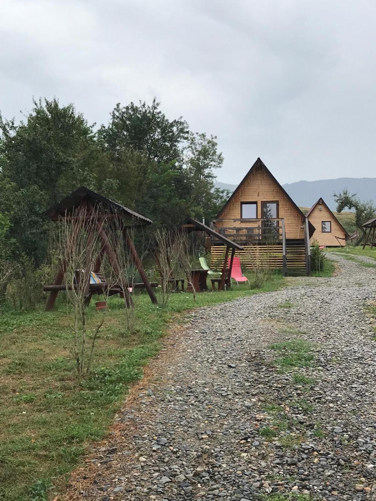 Cabanele Lu' Dinu Куртя-де-Арджеш Экстерьер фото
